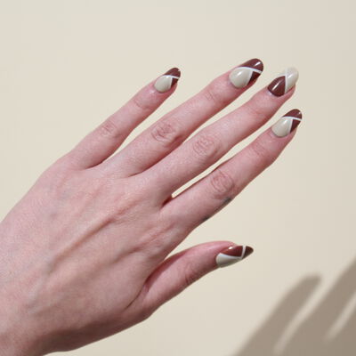 OtterBox x Chillhouse Chocolate and Cream Nail Set – Cutting It Close